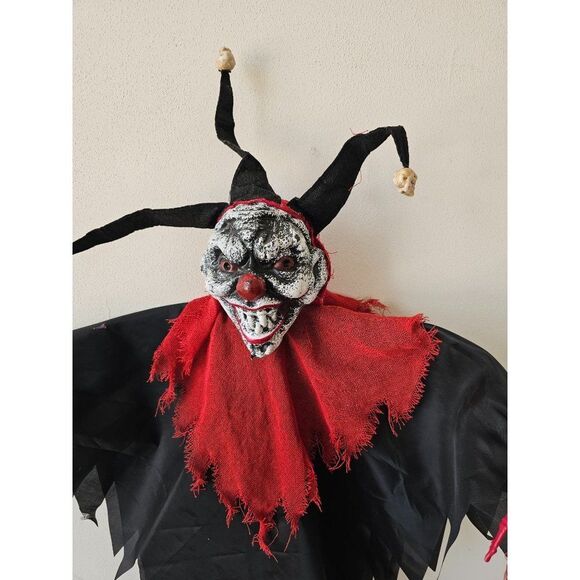 Amscan scary jester skeleton tall Halloween trap - Picture 2 of 8